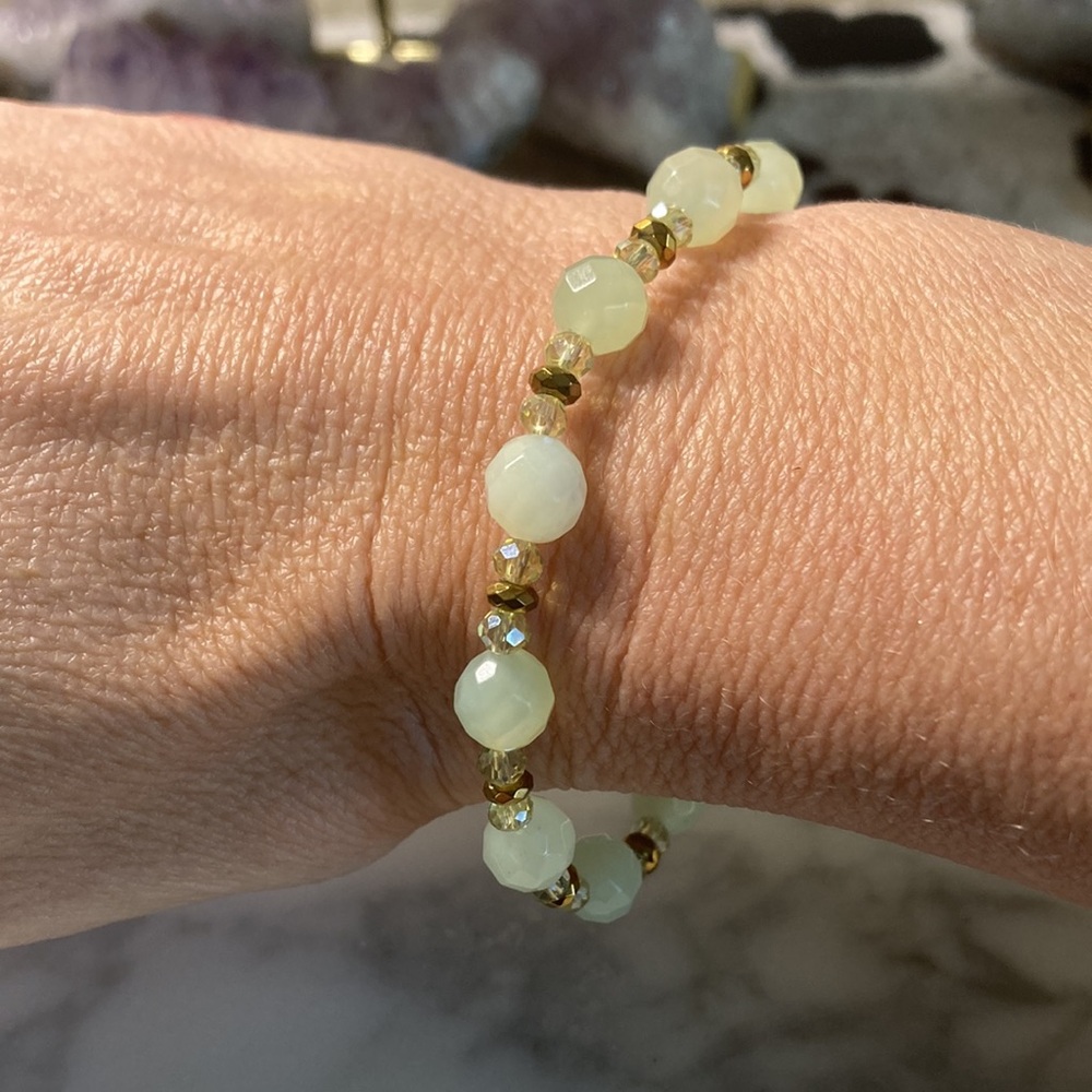 Adventurine & Swarovski crystal bracelet in size 7” - Picture 3 of 5